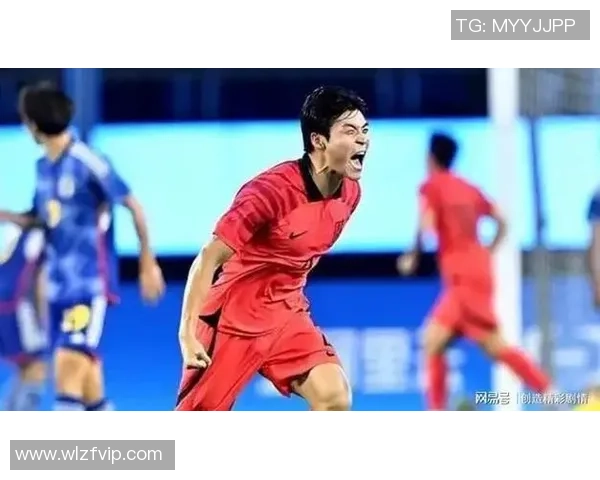 韩国足球明星队长的传奇之路与球队荣耀的背后故事